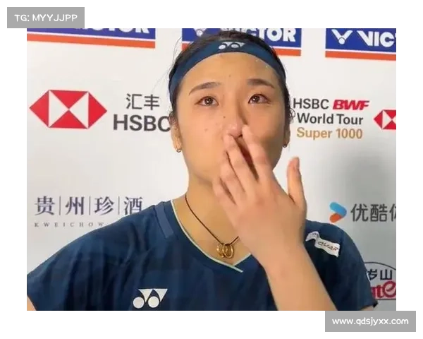 韩悦逆转战胜安洗莹后深情握手十秒 两人耳语互动引发网友热议